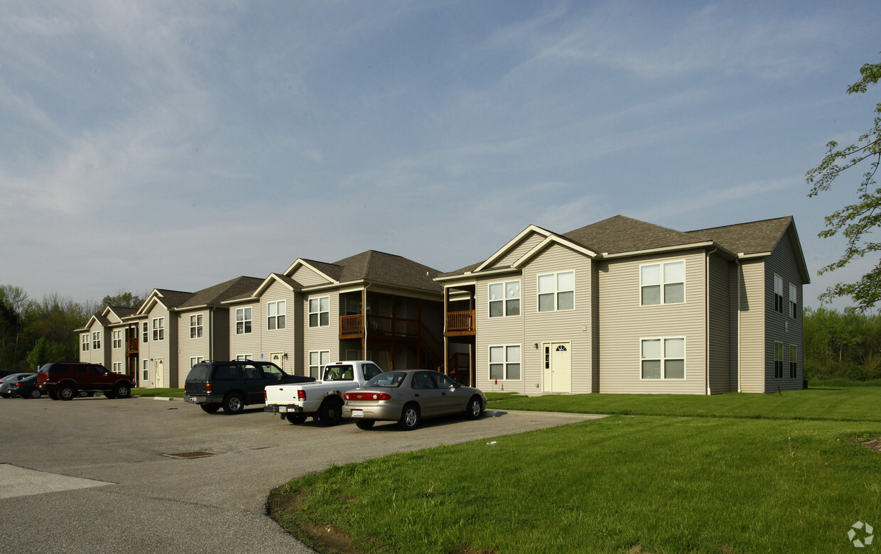 Building Photo - Greenbriar Apartments