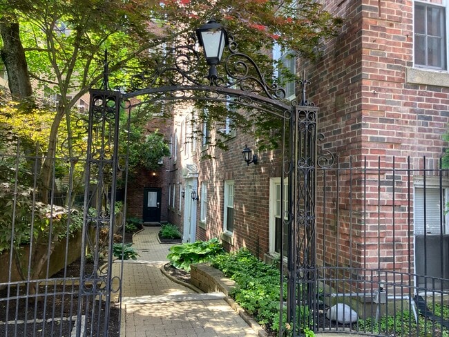 Building Photo - 16 Chauncy St