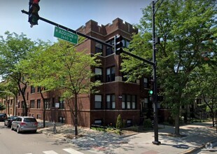 Building Photo - 3548 N Racine Ave