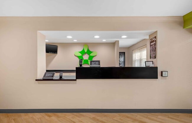 Foto del edificio - Furnished Studio-West Palm Beach - Northpoint Corporate Park