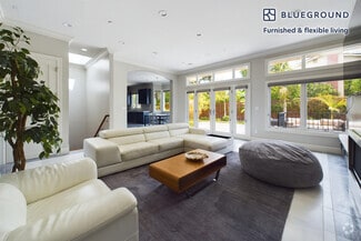 Building Photo - 20200 Glen Brae Dr