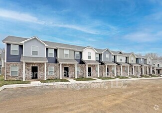Building Photo - 1115 Hillwood Dr