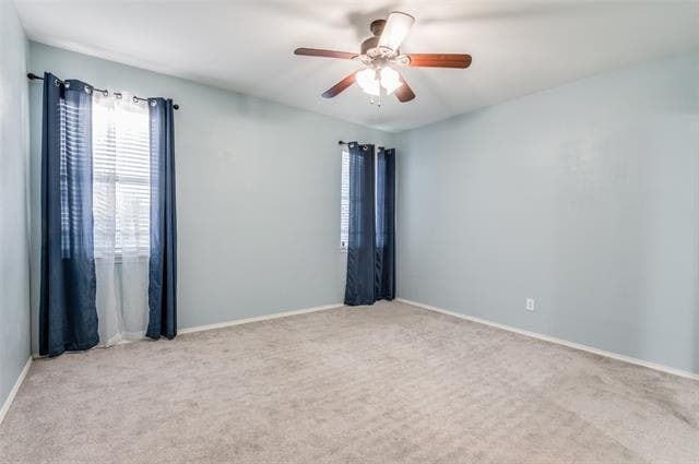Foto del edificio - 1626 Lakeside Dr
