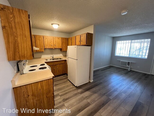 Building Photo - 2 br, 1.5 bath House - 4955 Jeffreys Stree...