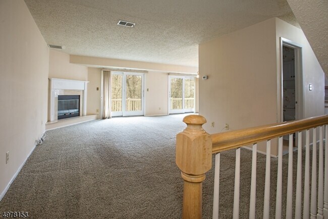 Building Photo - 117 Woods Edge Dr