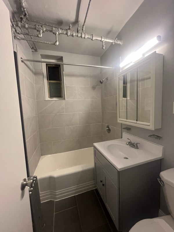 Foto del edificio - 68 Elmwood Ave