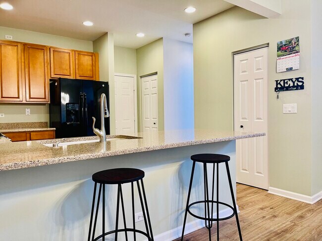 Foto del edificio - 120 Oak Knoll Ct