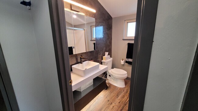 Foto del edificio - 108 Lexington Dr