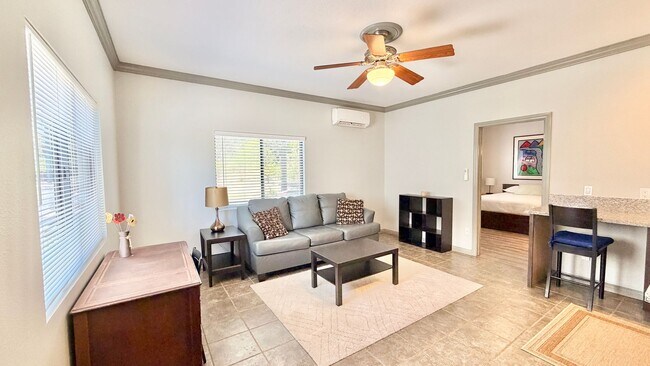 Foto del edificio - Darling Garage-attached-only Guest Home unit on Private Property in the desirable and beautiful S...