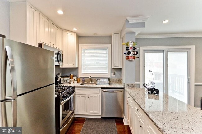 Foto del edificio - 634 Chesapeake St SE