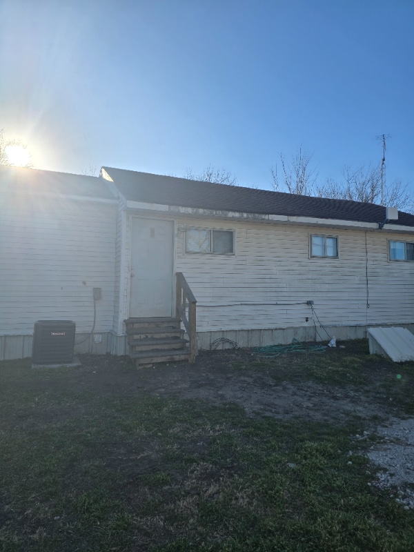 Building Photo - 812 E Navarro St