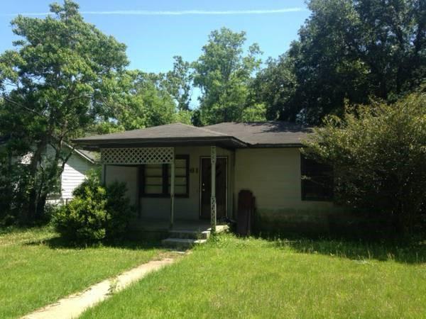 Primary Photo - 61 11th Ave