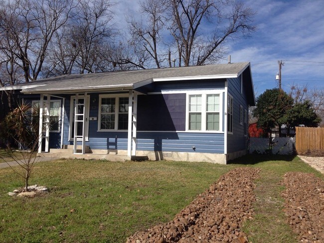 Building Photo - 351 Nassau Dr