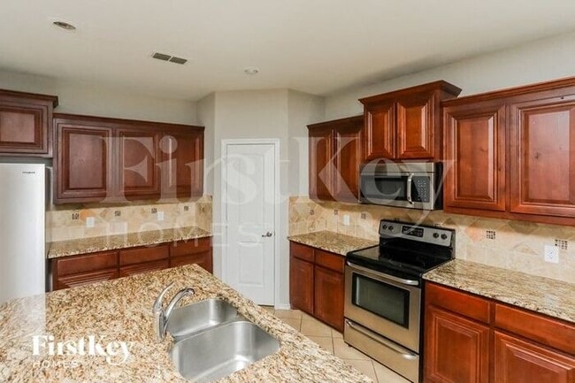 Building Photo - 5105 Glen Meadow Dr
