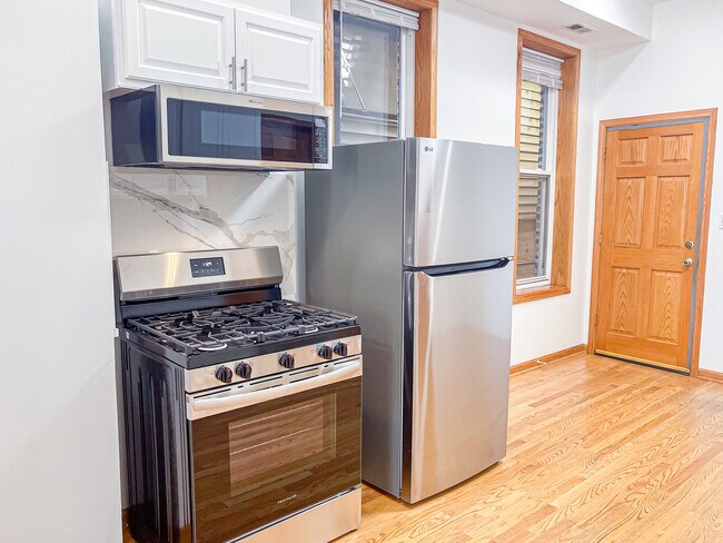 Foto del edificio - 1144 W 17th St