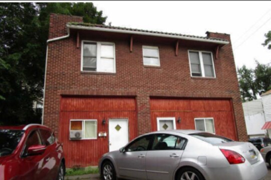 Building Photo - 1500 Center Ave