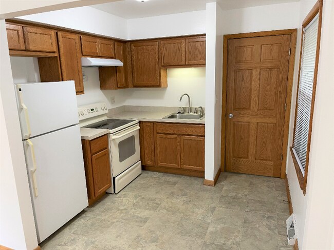 Building Photo - 3701 St Andrews Blvd
