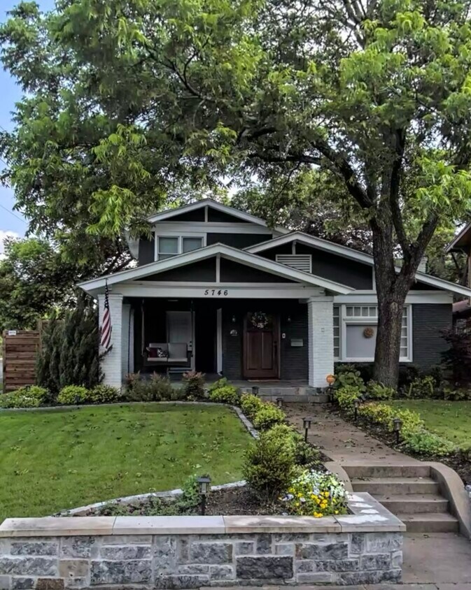 Foto principal - 5746 Velasco Ave