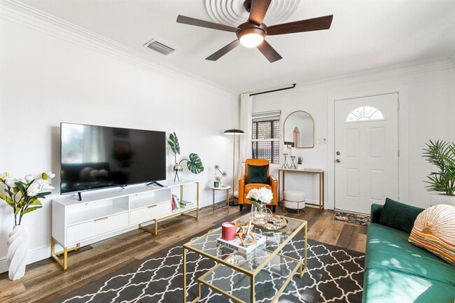 Foto del edificio - 2402 W Cypress St