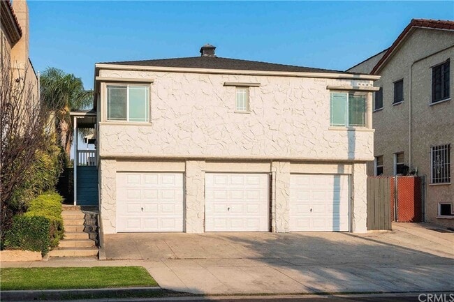 Building Photo - 1419 S Curson Ave