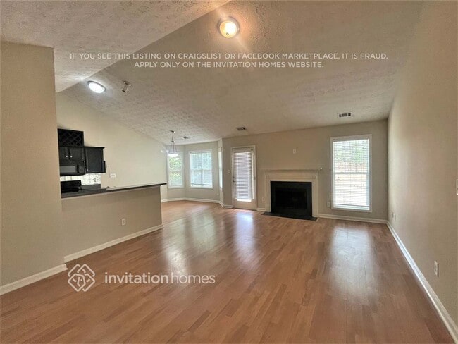 Building Photo - 305 Cole Creek Dr