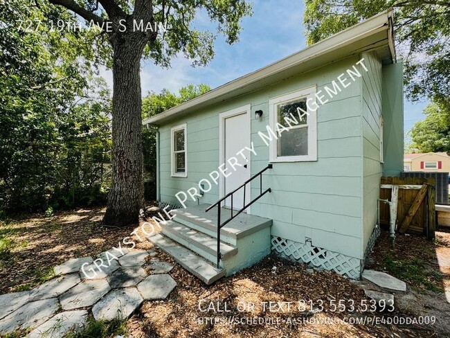 Building Photo - Cozy 3bed/1bath Duplex in St. Petersburg, ...