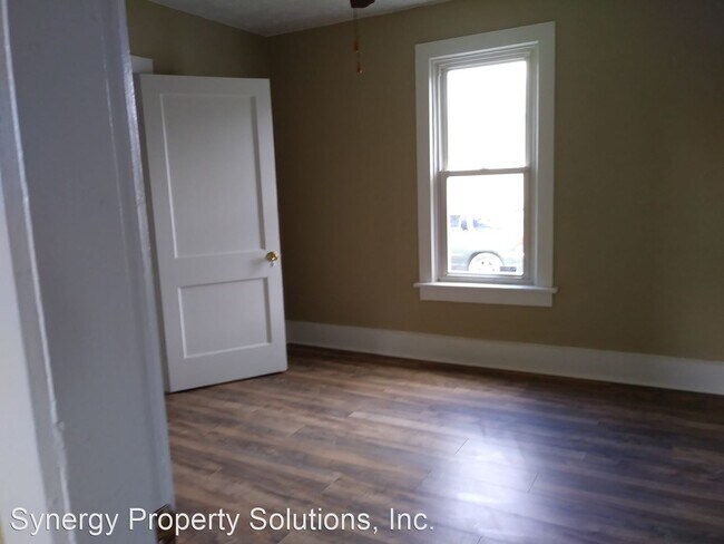 Building Photo - 800 S Wiley St