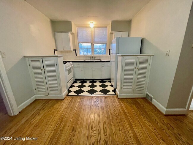 Foto del edificio - 315 Macon Ave