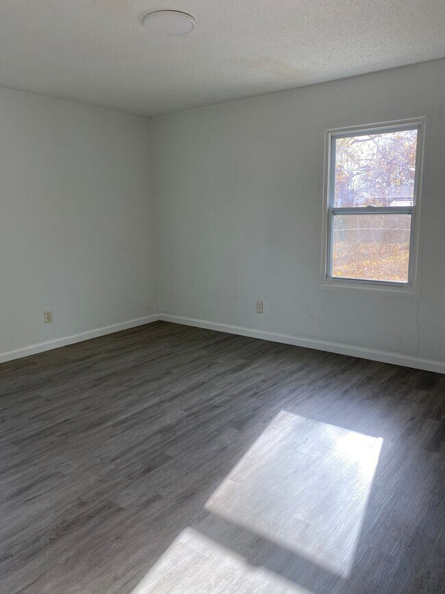 Foto del edificio - LIMITED TIME**NO APPLICATION FEE**1/2 OFF DEPOSIT**