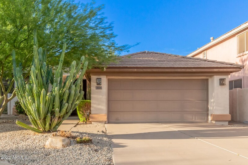 Primary Photo - 222 E Krista Way