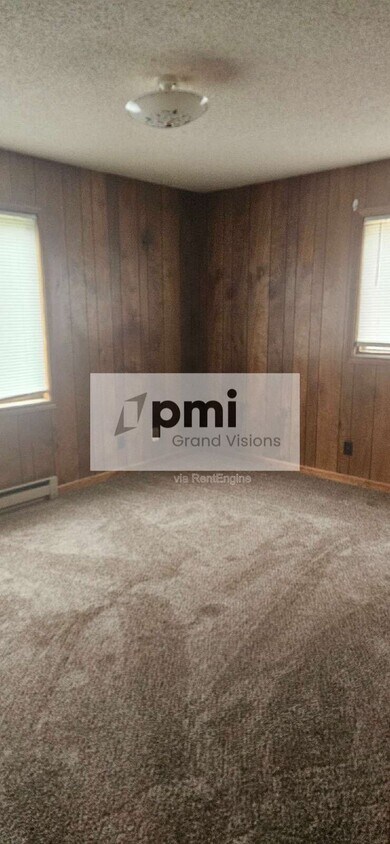 Foto principal - 955 4th St