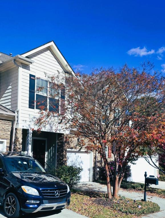 Foto del edificio - 1006 Indigo Ridge Pl