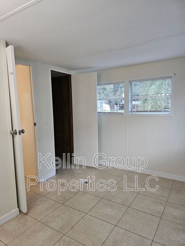 Building Photo - 2511 Futch Rd