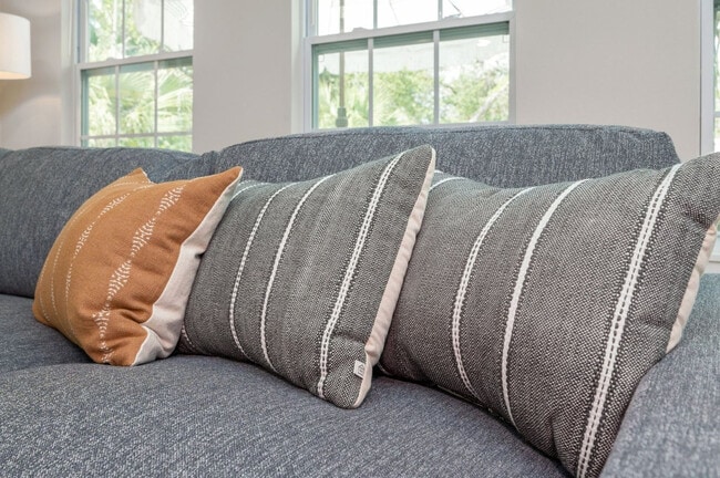 Building Photo - 111 Patton Dr NE