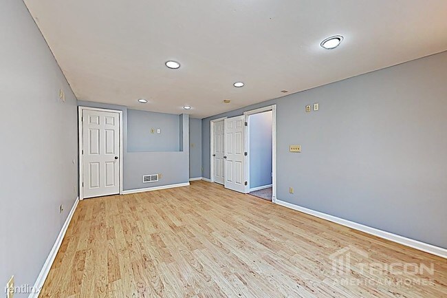 Foto del edificio - 412 Beckett Dr