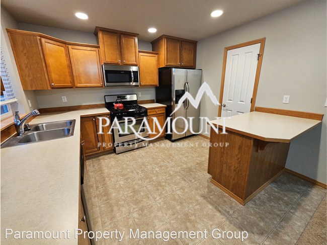 Building Photo - 3 br, 2 bath House - 515 Radey St