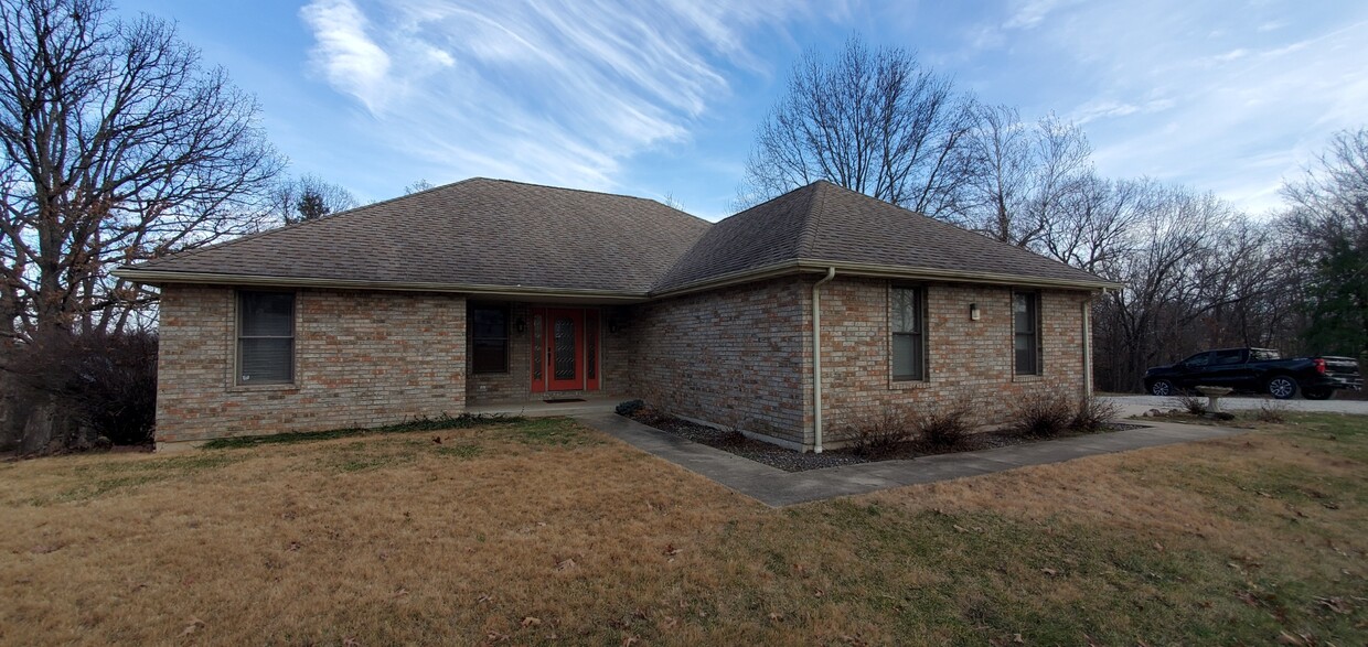 Primary Photo - 908 Eads Dr