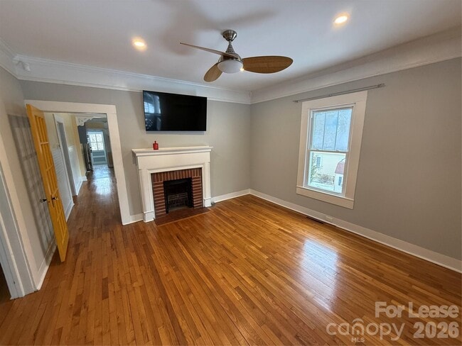 Building Photo - 318 N Academy St