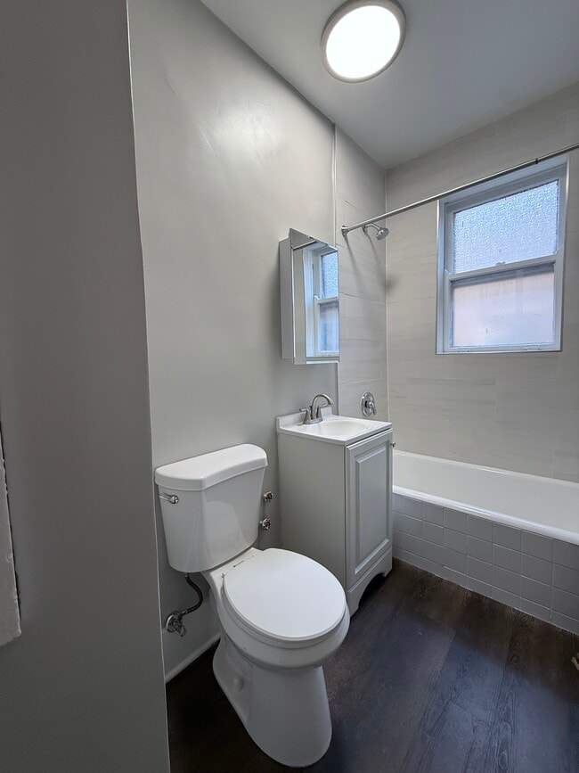 Bathroom - Rogers Park Apartments