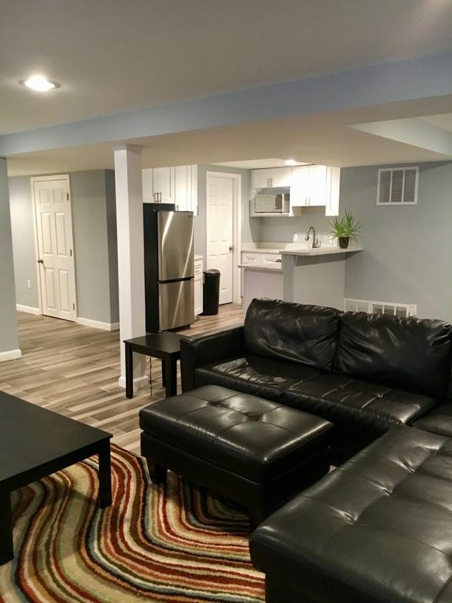 Foto principal - 2910 20th St NE