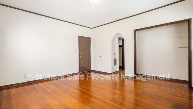 Foto del edificio - 3785 Park Blvd