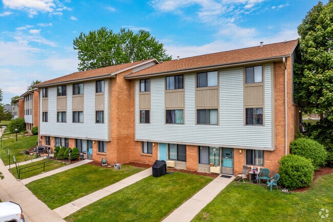 Building Photo - Sunset Apartments