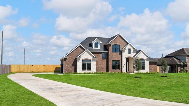 Building Photo - 3511 Palm Crest Dr