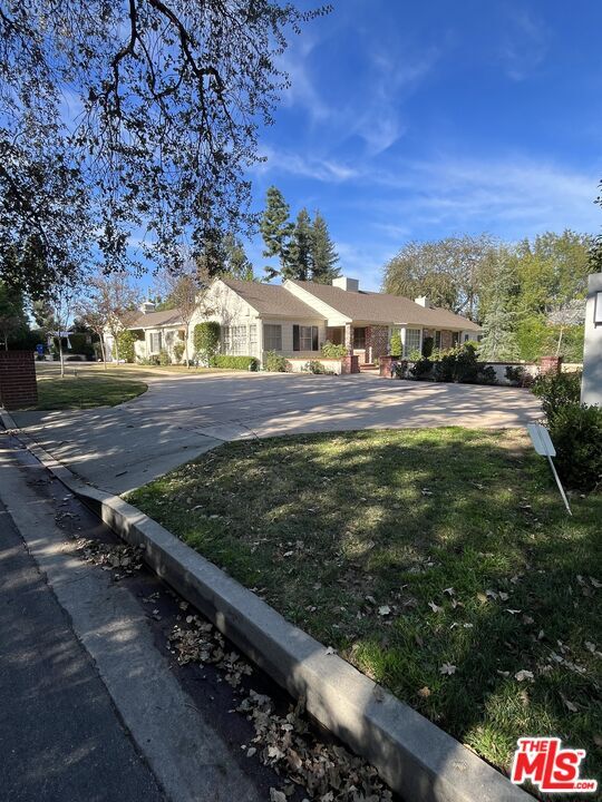 Building Photo - 17117 Weddington St