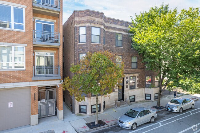 Building Photo - 1619-1621 W Warren Blvd