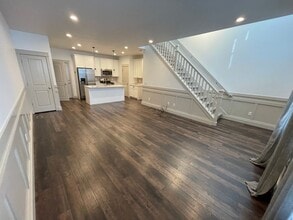 Building Photo - 280 E Brigham Ln