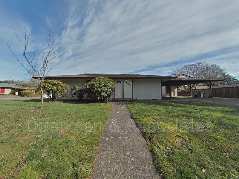 2393 NW Garryanna St, Corvallis, OR 97330 Condo for Rent in Corvallis