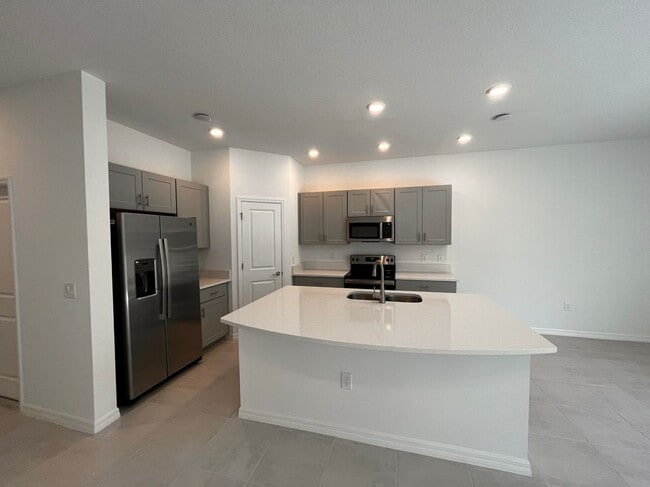 Building Photo - 3585 Anibal St
