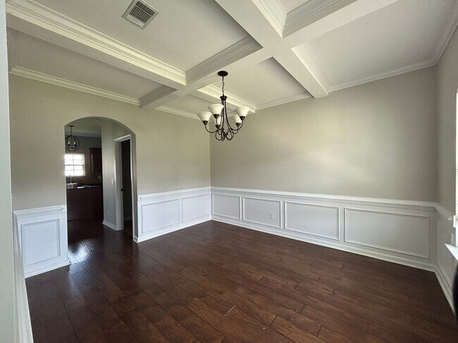 Foto del edificio - 651 Red Oak Ln