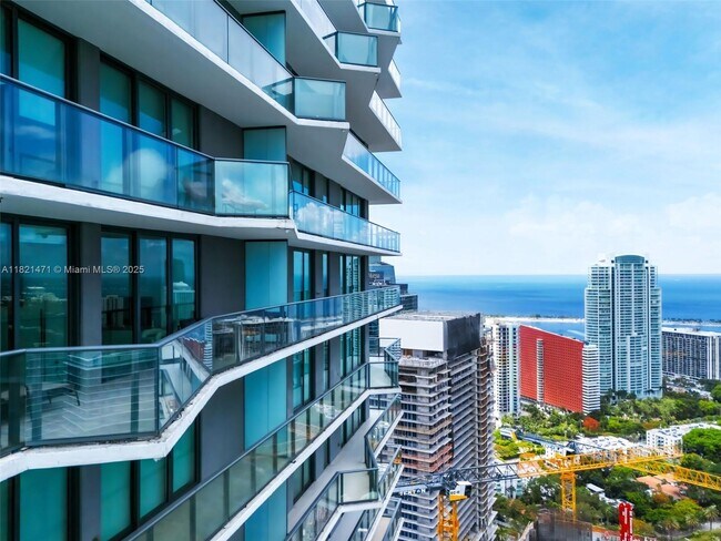 Foto del edificio - 1300 S Miami Ave